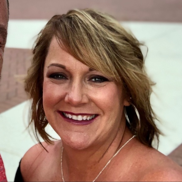 Meet your Posher, Alisha - Picture 1 of 1